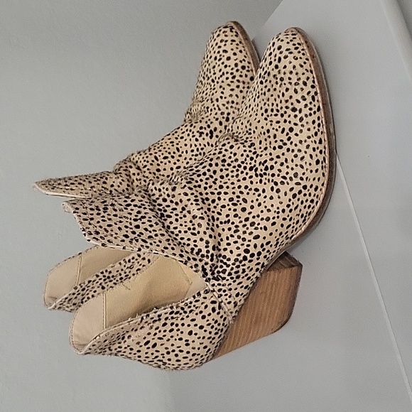 Matisse Trader Calf Hair Bootie - Black Spots - Picture 1 of 4